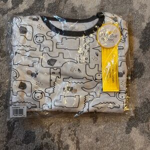 Set of 2. NWT. Organic cotton toddler boys pajamas